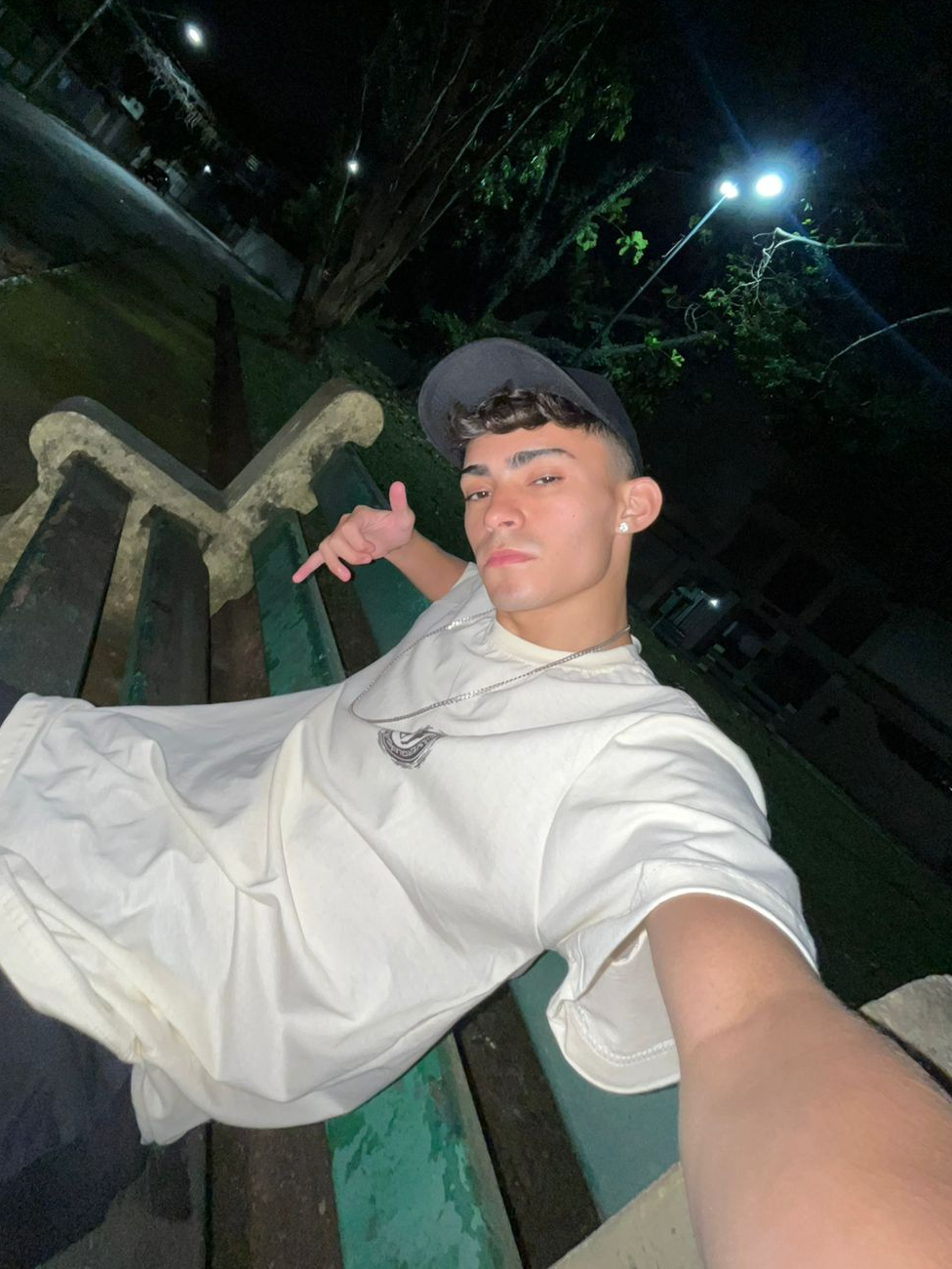 Foto do Acompanhante Theo Fernandes